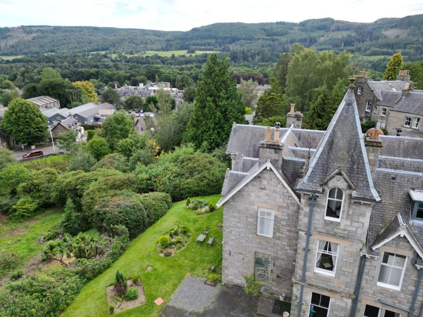 Отель Wellwood Manor Питлохри Экстерьер фото