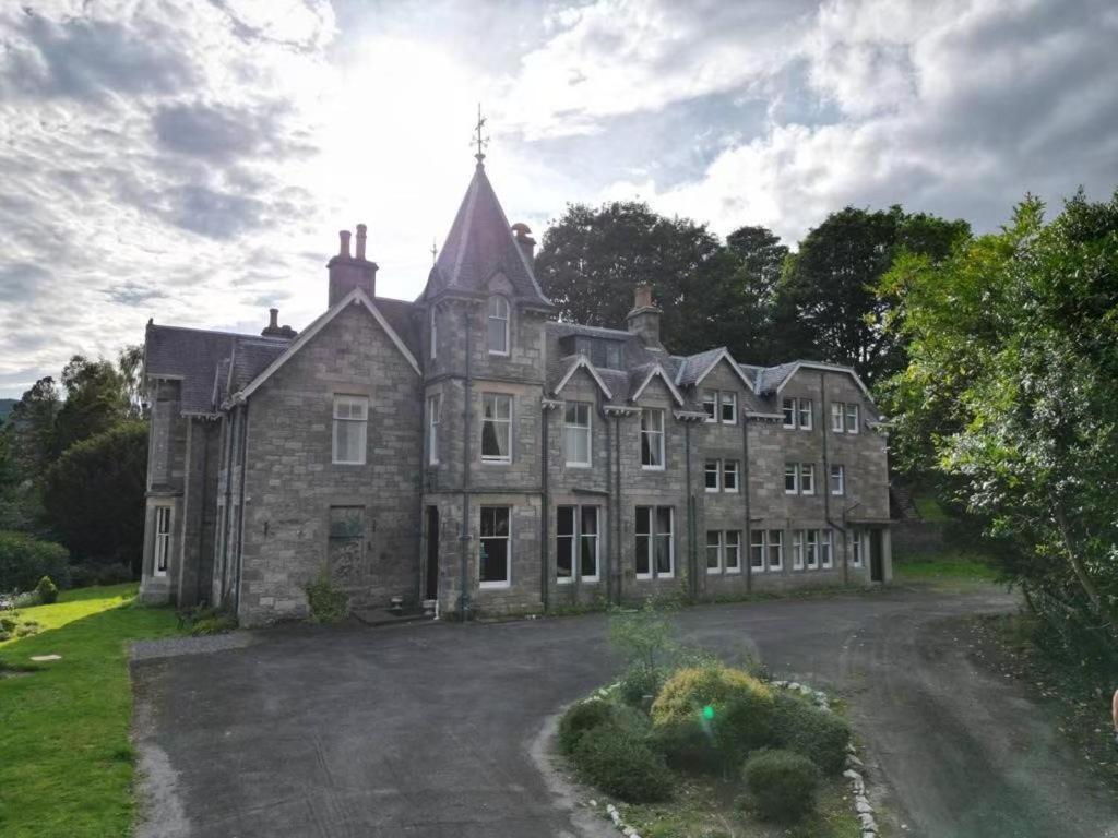 Отель Wellwood Manor Питлохри Экстерьер фото