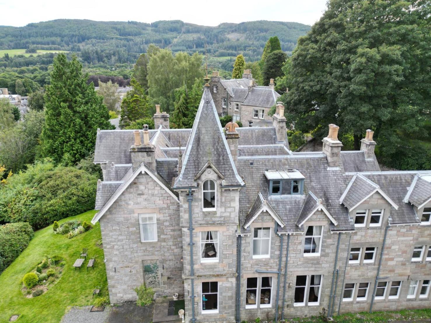 Отель Wellwood Manor Питлохри Экстерьер фото